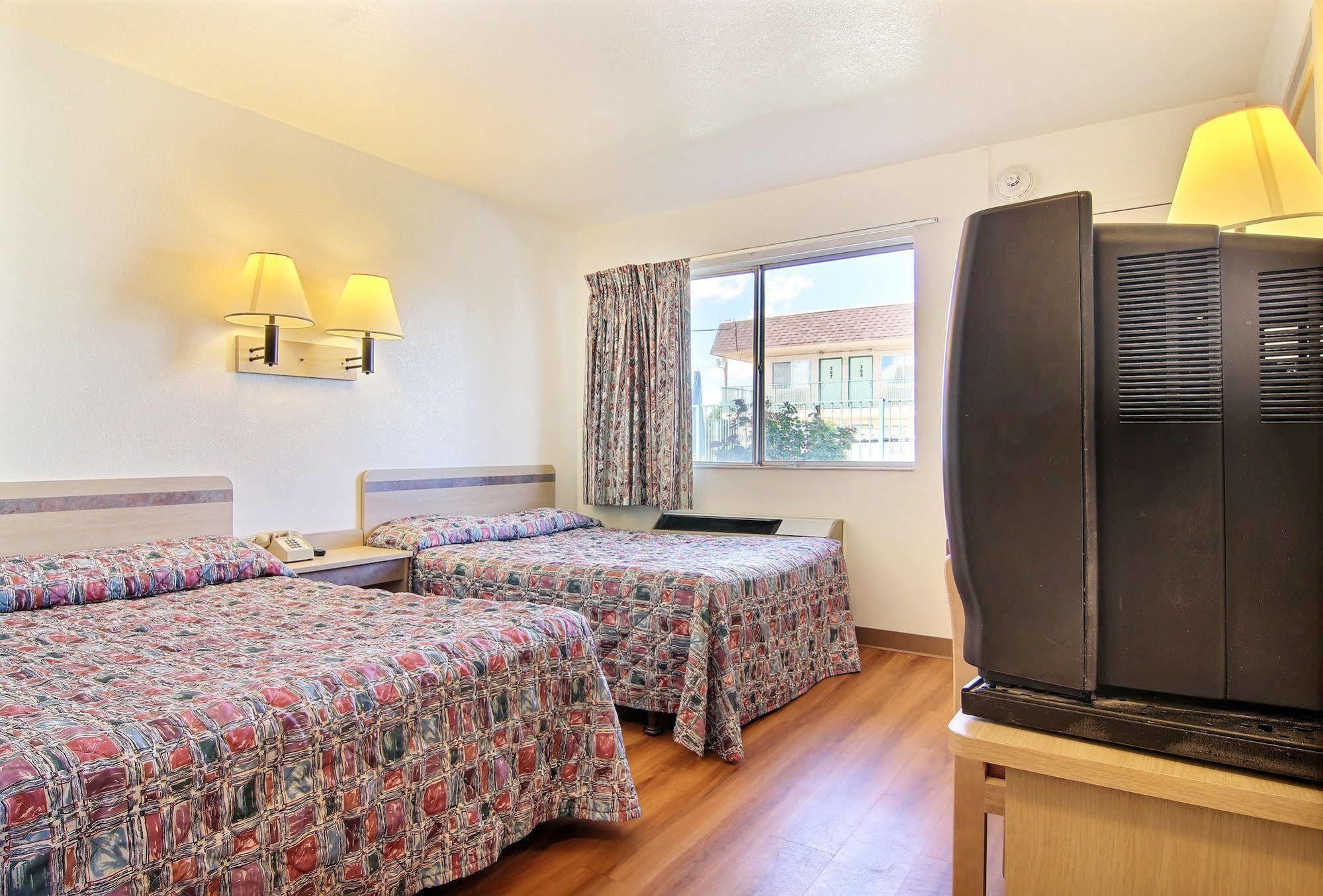 Motel 6-Eureka, Ca Redwood Coast Ngoại thất bức ảnh